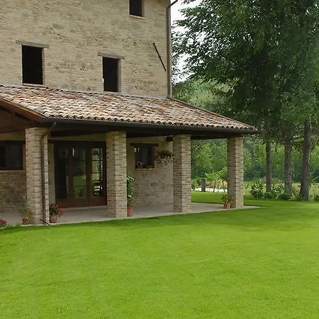 مزرعة للإقامة Verziere Fermignano